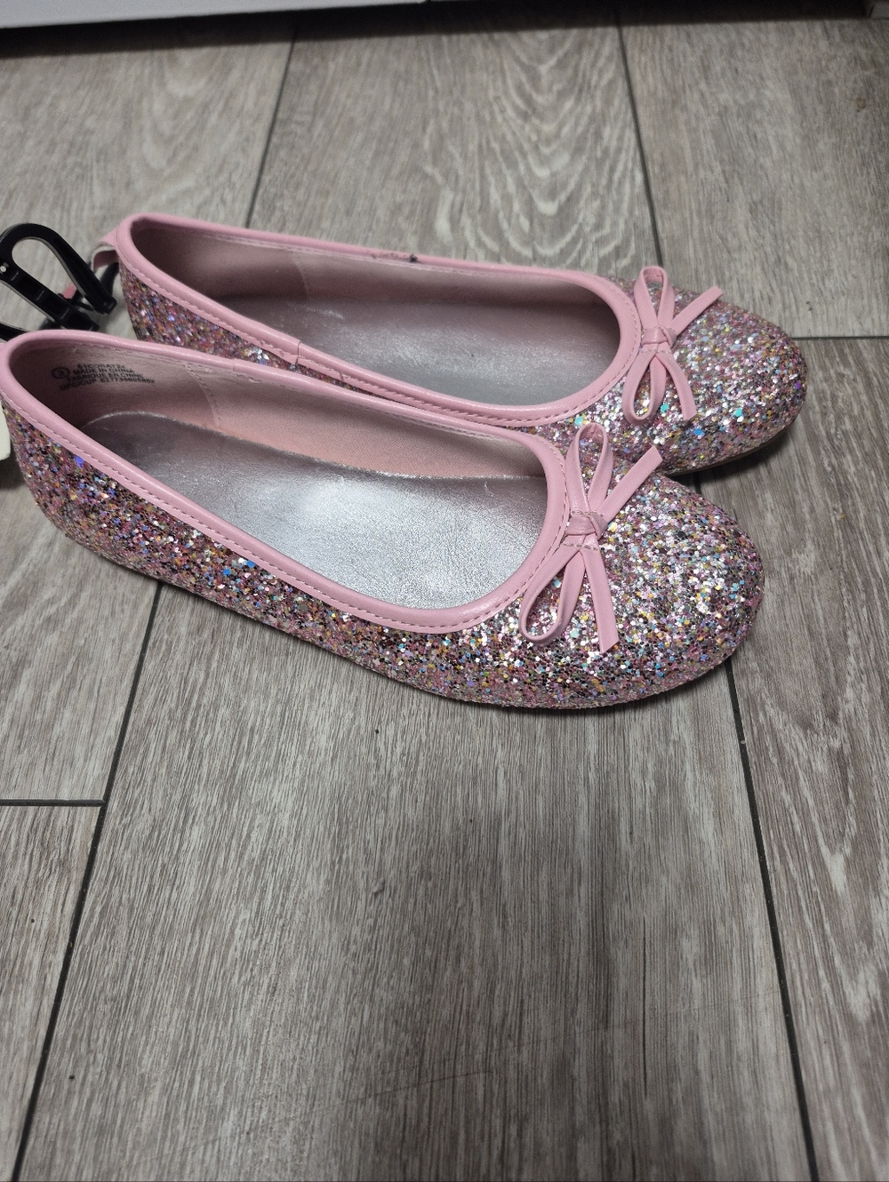 George Girl’s Pink Glitter Ballet Flats With Bow Accent. Size 3 Big Kids. Formal